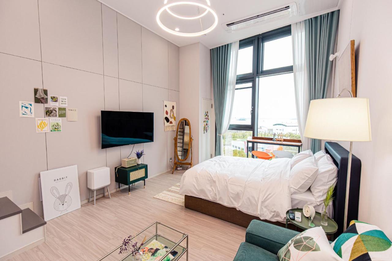Ocean Marina Suite View Йосу Екстер'єр фото