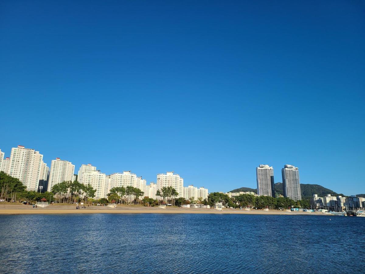 Ocean Marina Suite View Йосу Екстер'єр фото