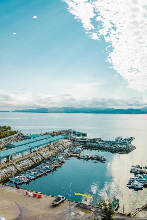 Ocean Marina Suite View Йосу Екстер'єр фото