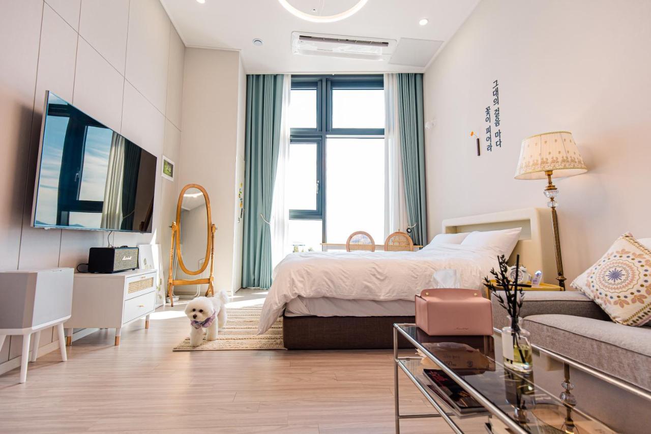 Ocean Marina Suite View Йосу Екстер'єр фото